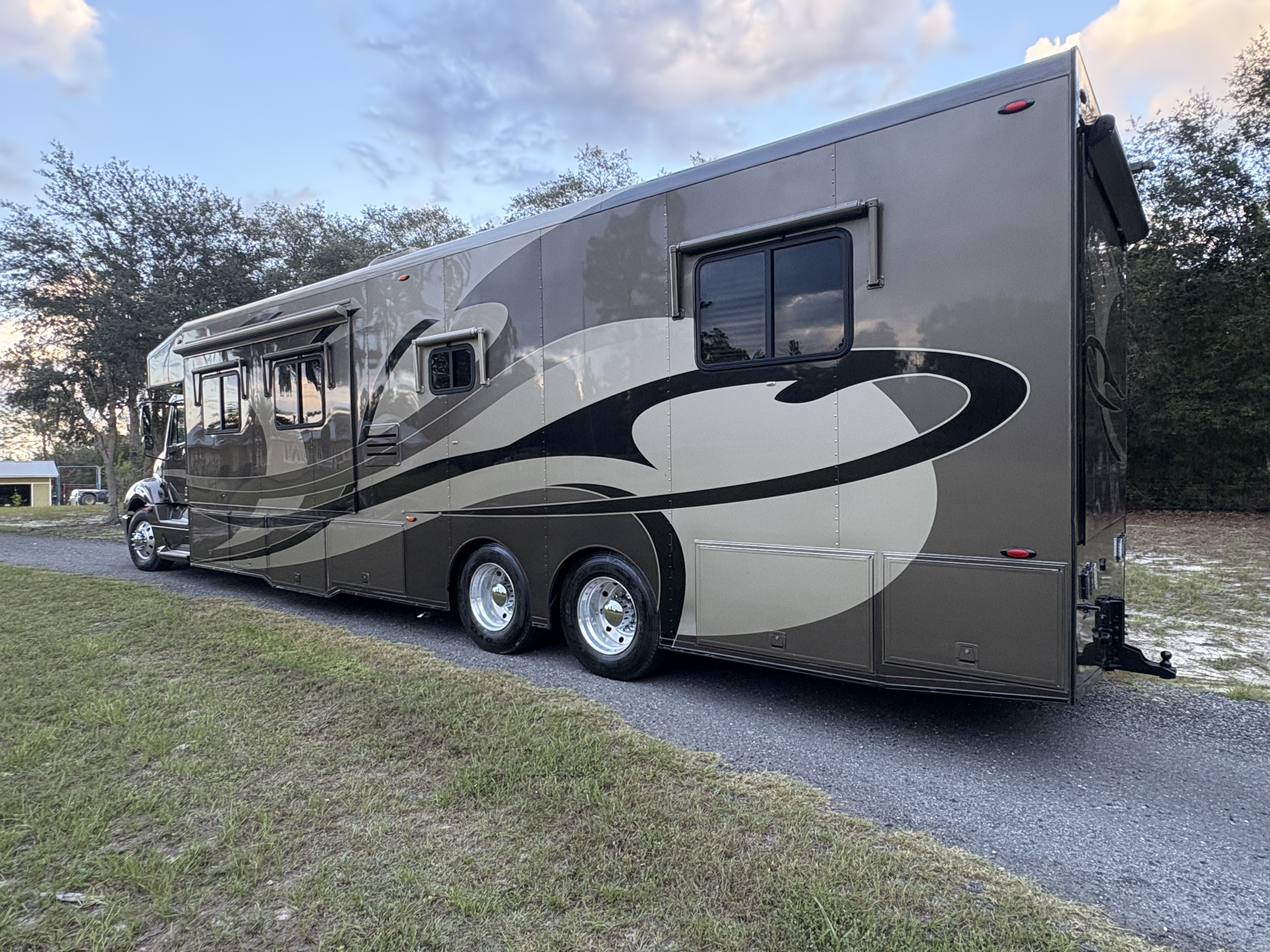 Used 2007 NRC 45' Motorcoach